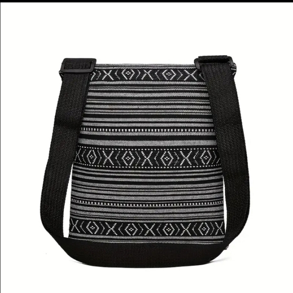 Floral Hummingbird Crossbody Bag. NWOT - Picture 3 of 3